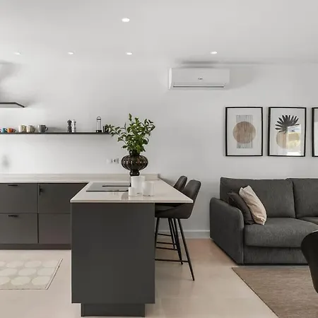 아파트 Garden Suites 46B Walking Distance To Puerto Banus 마르베야