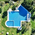 Garden 46b Walking Distance To Puerto Banus Apartamento Marbella
