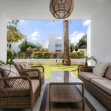Garden Suites 46B Walking Distance To Puerto Banus *