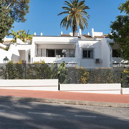 Garden 46b Walking Distance To Puerto Banus * Marbella