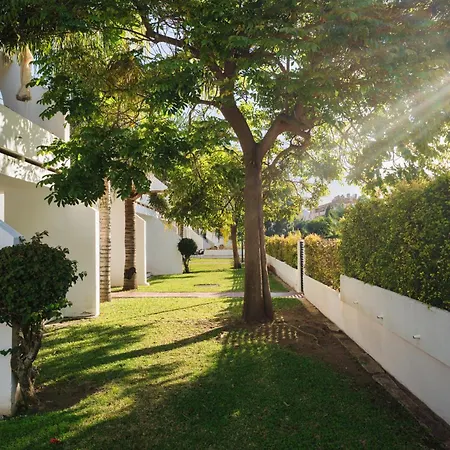 Garden 46b Walking Distance To Puerto Banus アパート マルベーリャ