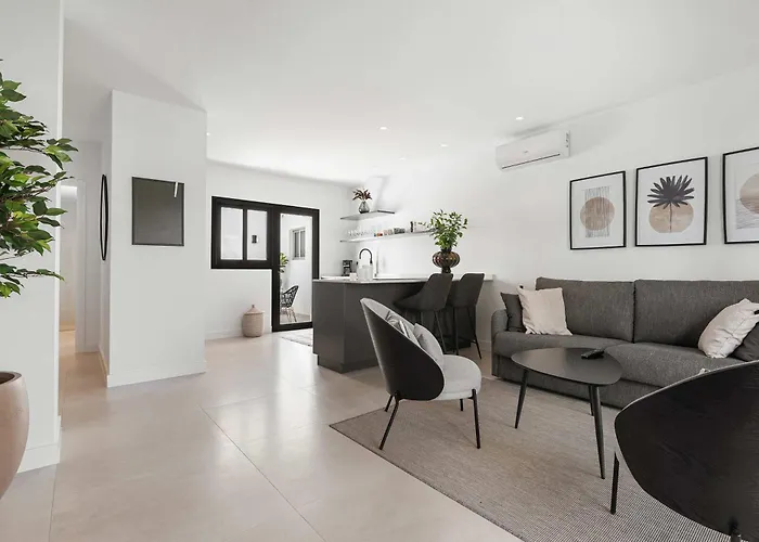 Garden 46b Walking Distance To Puerto Banus شقة ماربيا