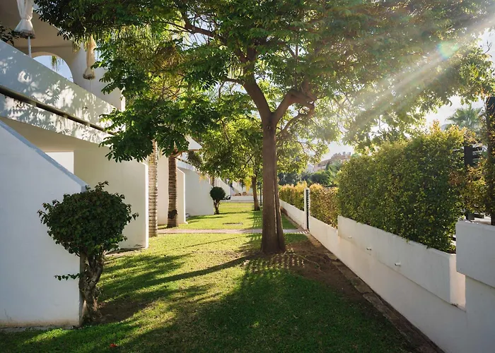 Garden 46b Walking Distance To Puerto Banus Daire