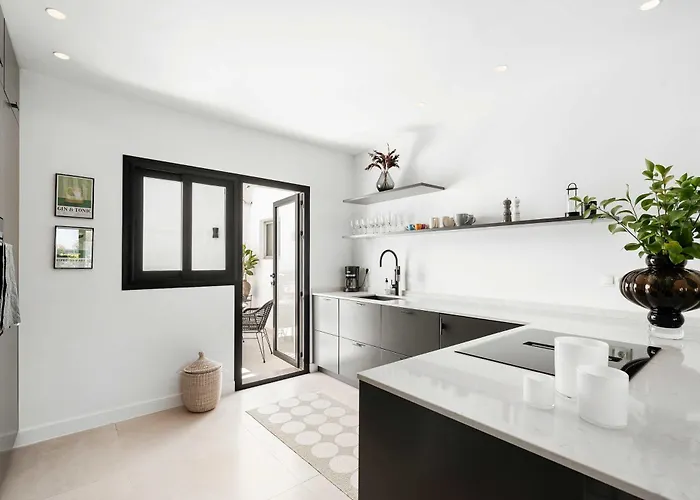 Garden 46b Walking Distance To Puerto Banus Апартаменты